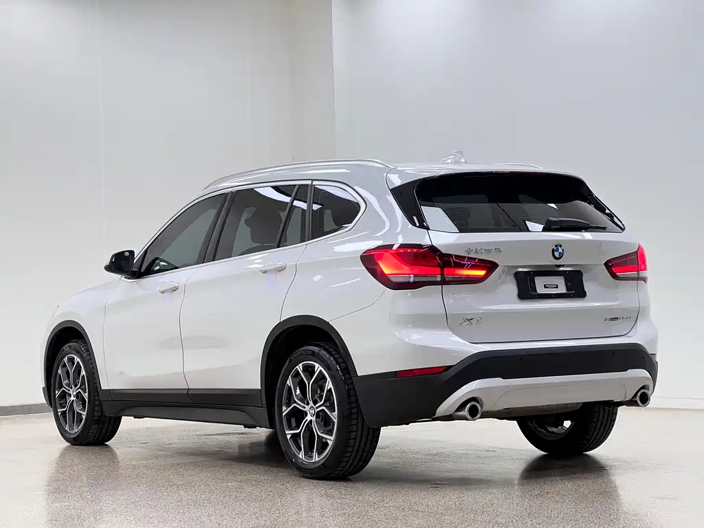 BMW X1 2022 — фото 9
