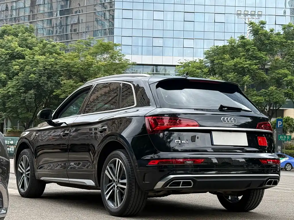 Audi Q5L 2022 — фото 7