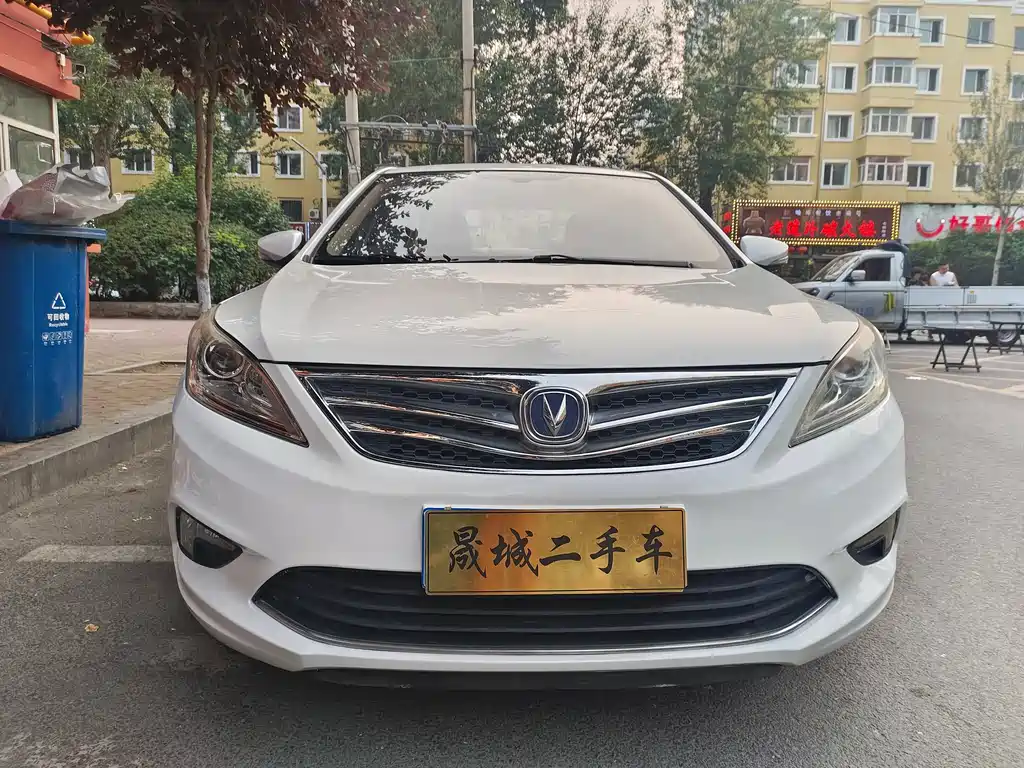 Changan Eado 2016 — фото 2