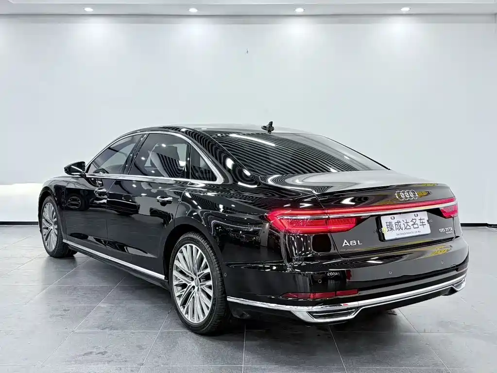 Audi A8 2020 — фото 4