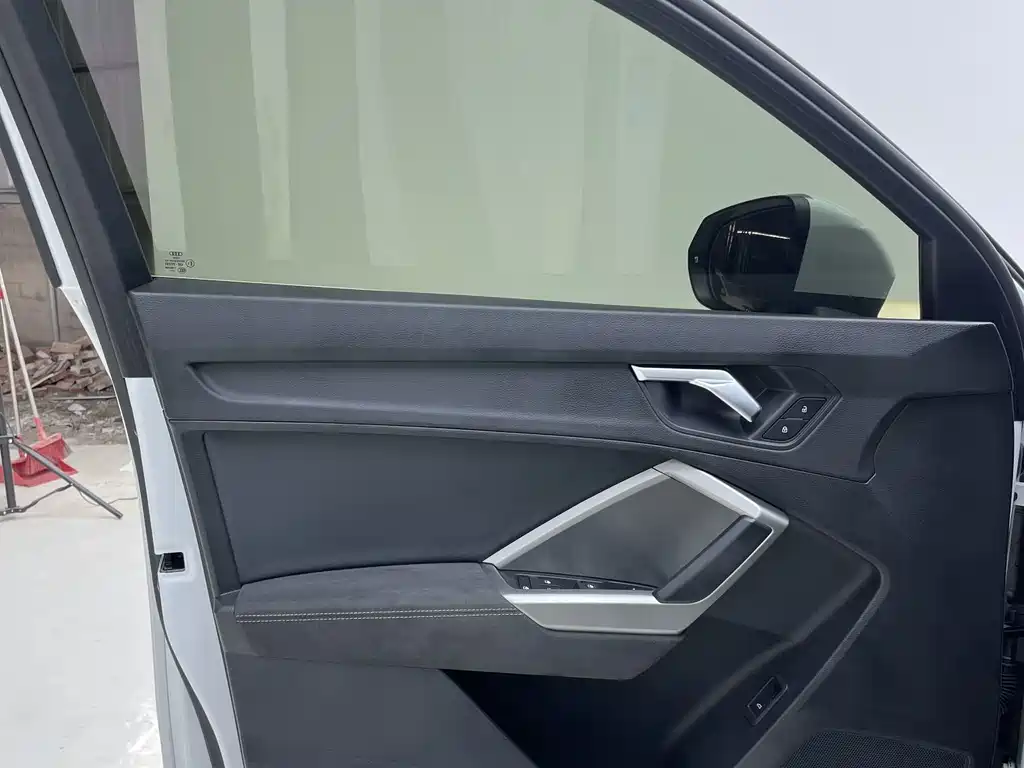 Audi Q3 2022 — фото 17
