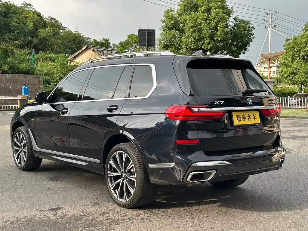 BMW X7 2021 — фото 21