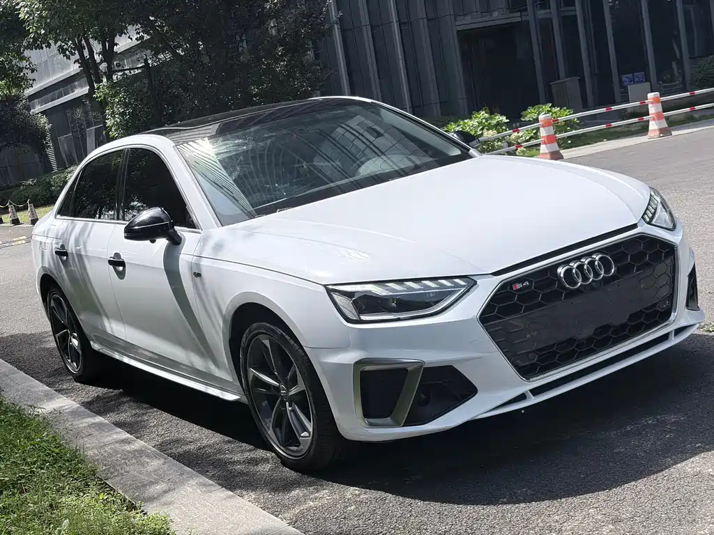Audi A4L 2020