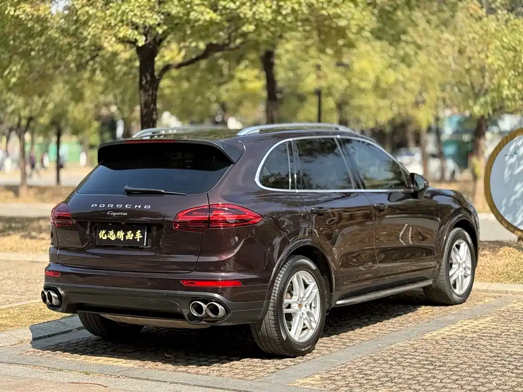 Porsche Cayenne 2016 — фото 24