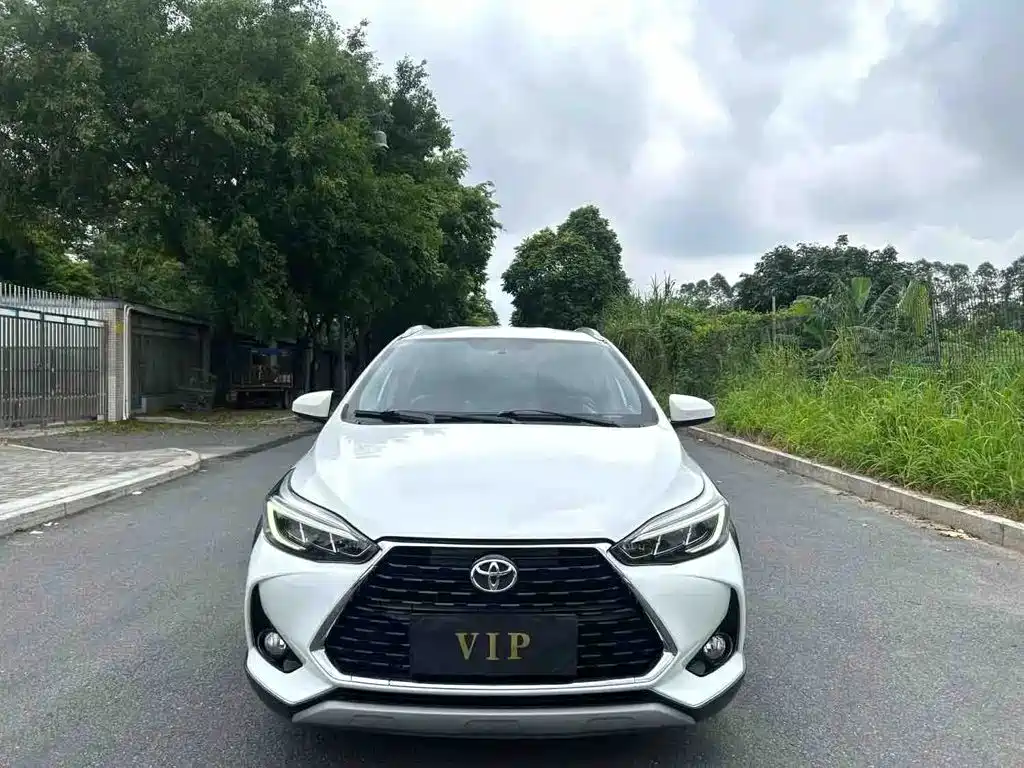 Toyota Yaris L 2023