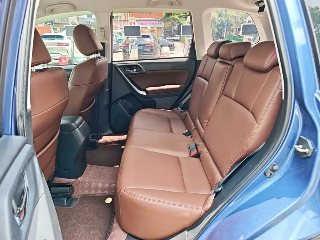 Subaru Forester 2015 — фото 23