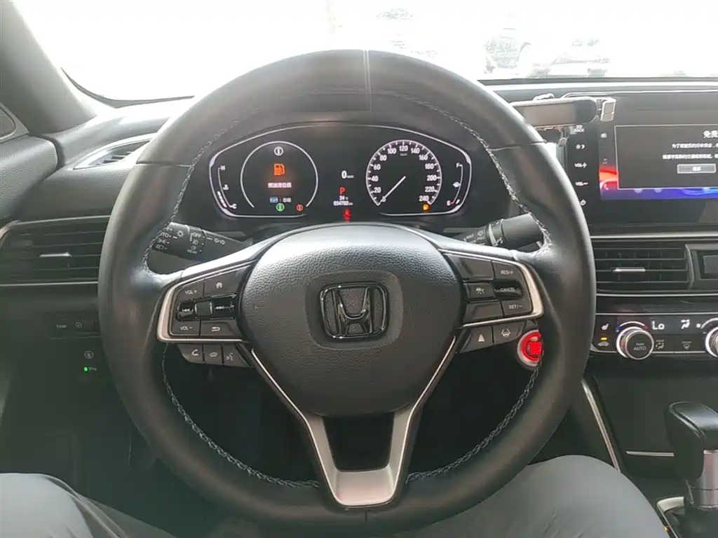 Honda Inspire 2022 — фото 11