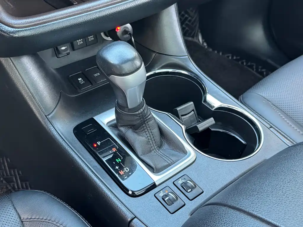 Toyota Highlander 2020 — фото 15