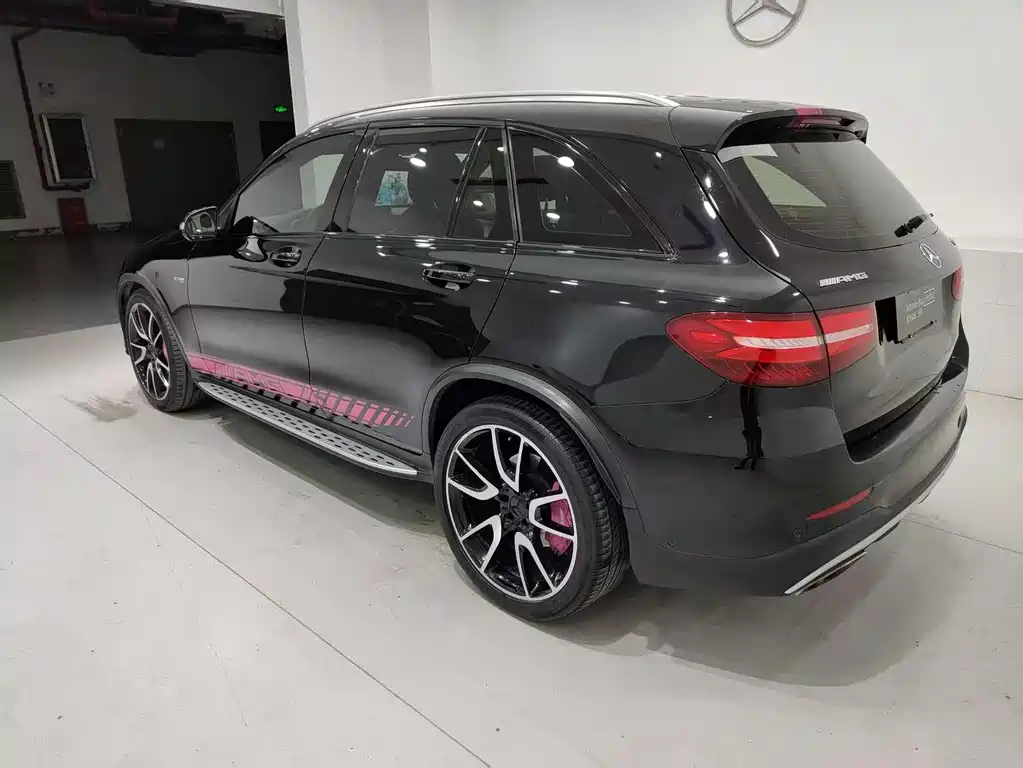 Mercedes-Benz GLC AMG 2018 — фото 20