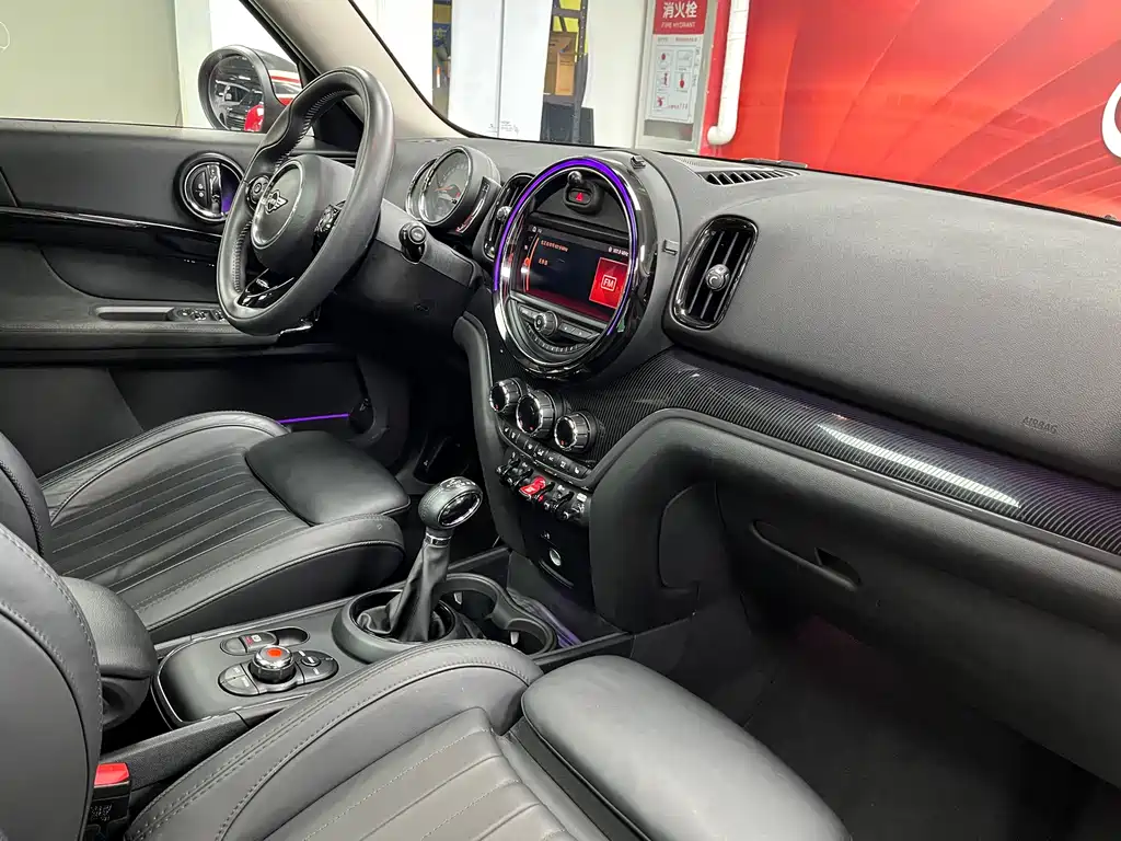 MINI Countryman 2019 — фото 18