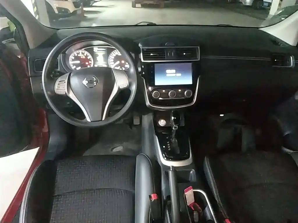 Nissan Tiida 2019 — фото 10