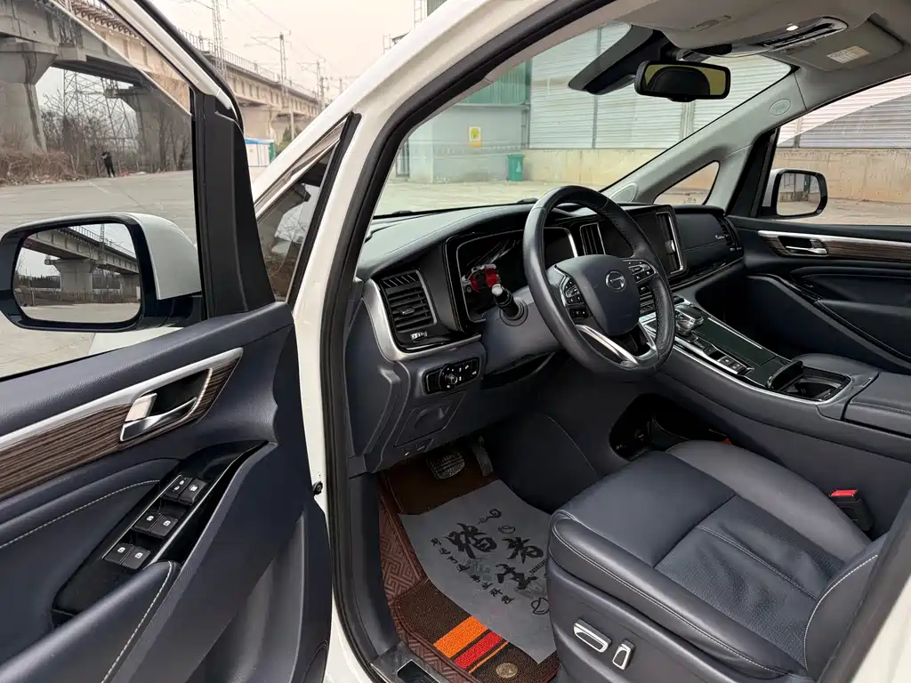 GAC Motor Trumpchi M8 2021 — фото 14