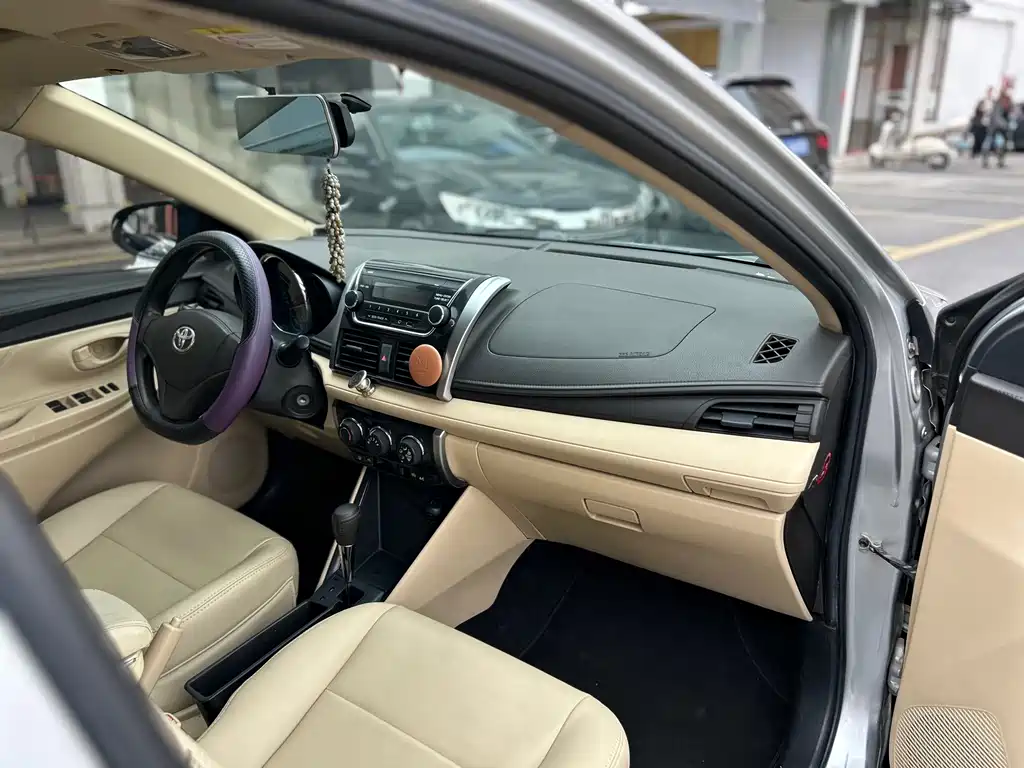 Toyota Vios 2015 — фото 29
