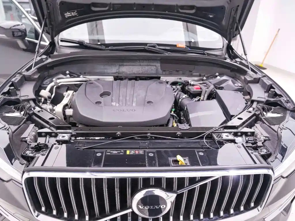 Volvo XC60 2021 — фото 22