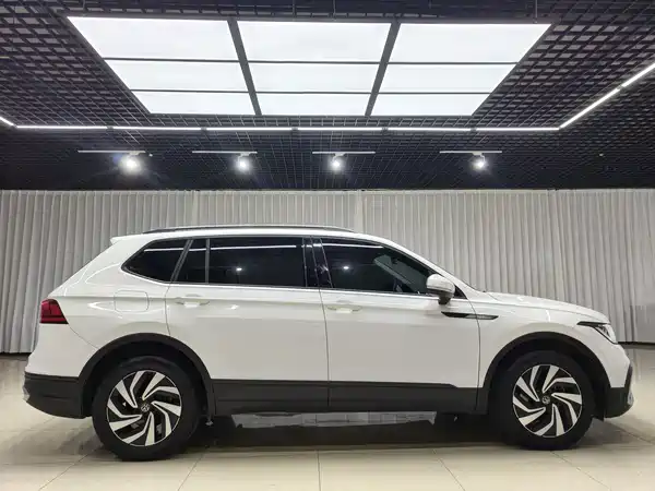 Volkswagen Tiguan L 2022