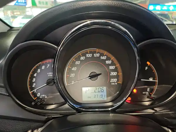 Toyota Yaris L 2020