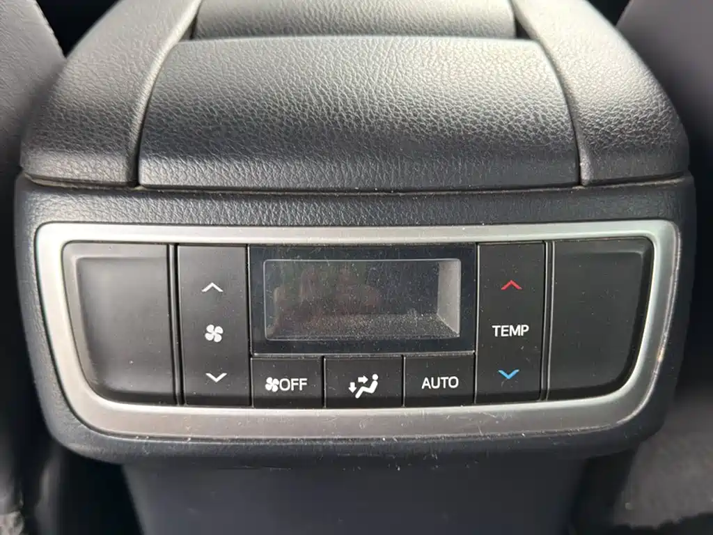 Toyota Highlander 2018 — фото 16