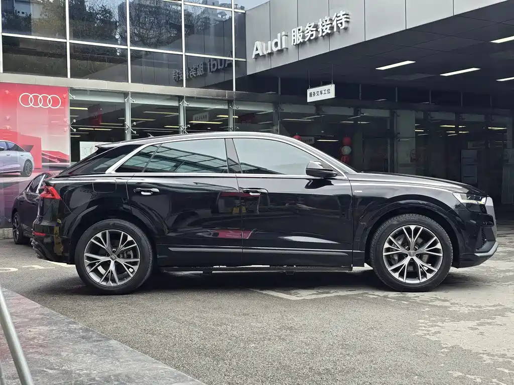 Audi Q8 2020 — фото 4