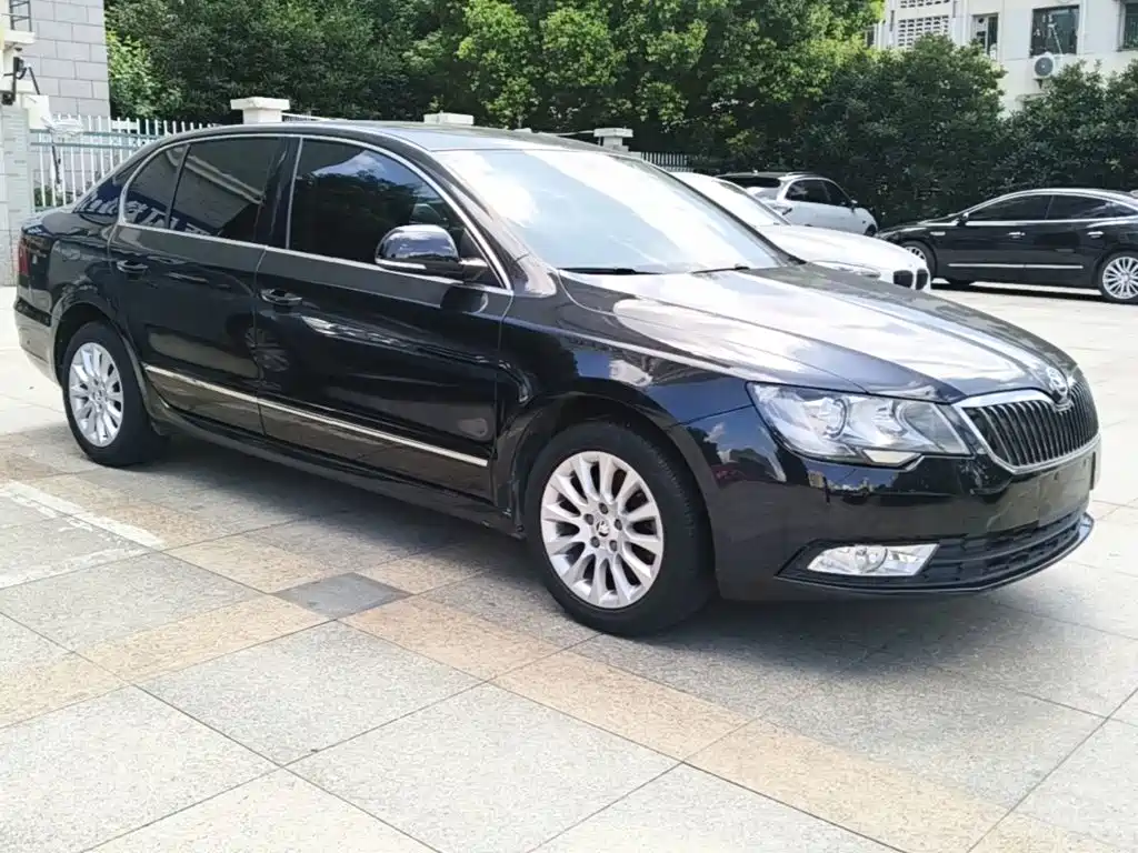 Skoda Superb 2015 — фото 4