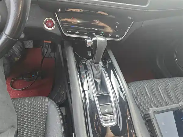 Honda Vezel 2015