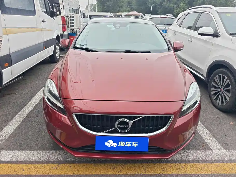 Volvo V40 2017 — фото 2