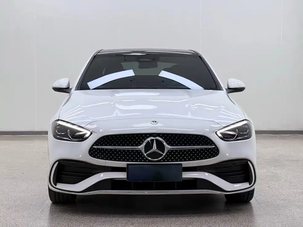 Mercedes-Benz C-Class 2023 — фото 2