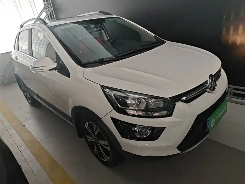 BAIC Senova X25 2016 — фото 4