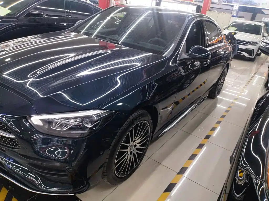 Mercedes-Benz C-Class 2024