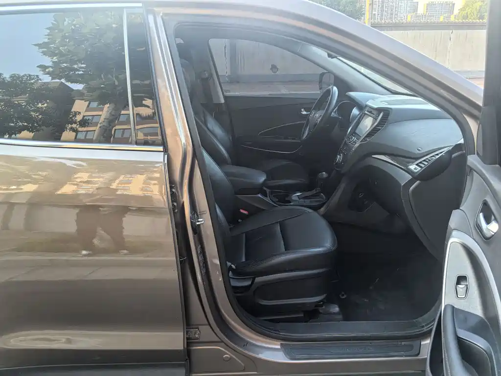 Hyundai Santa Fe 2015 — фото 19