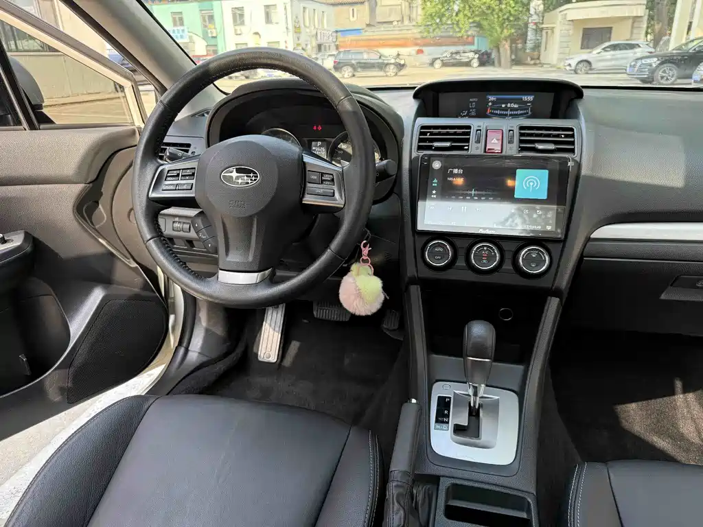 Subaru XV 2012 — фото 12