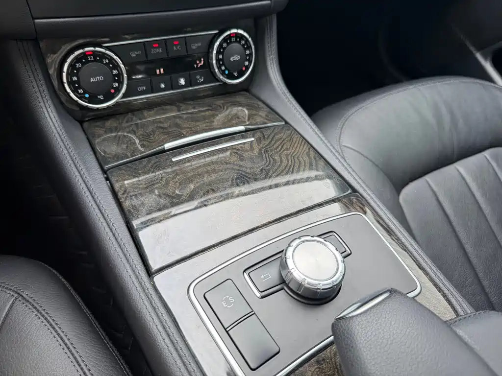 Mercedes-Benz CLS 2013 — фото 11