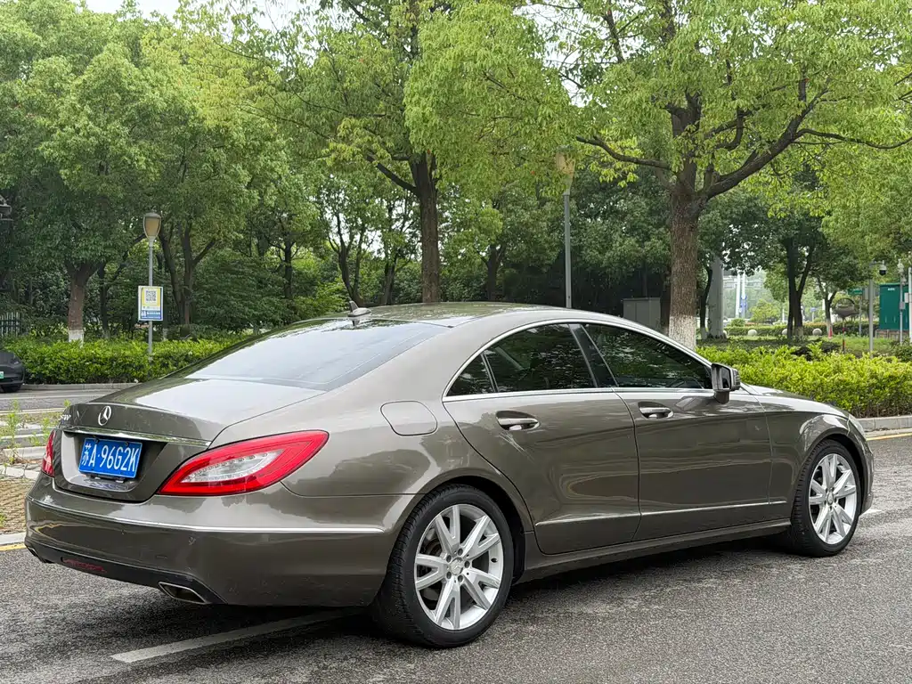 Mercedes-Benz CLS 2013 — фото 19