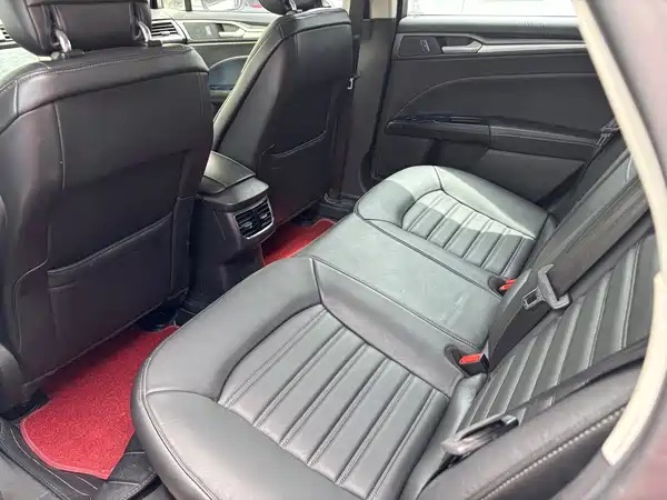 Ford Mondeo 2013