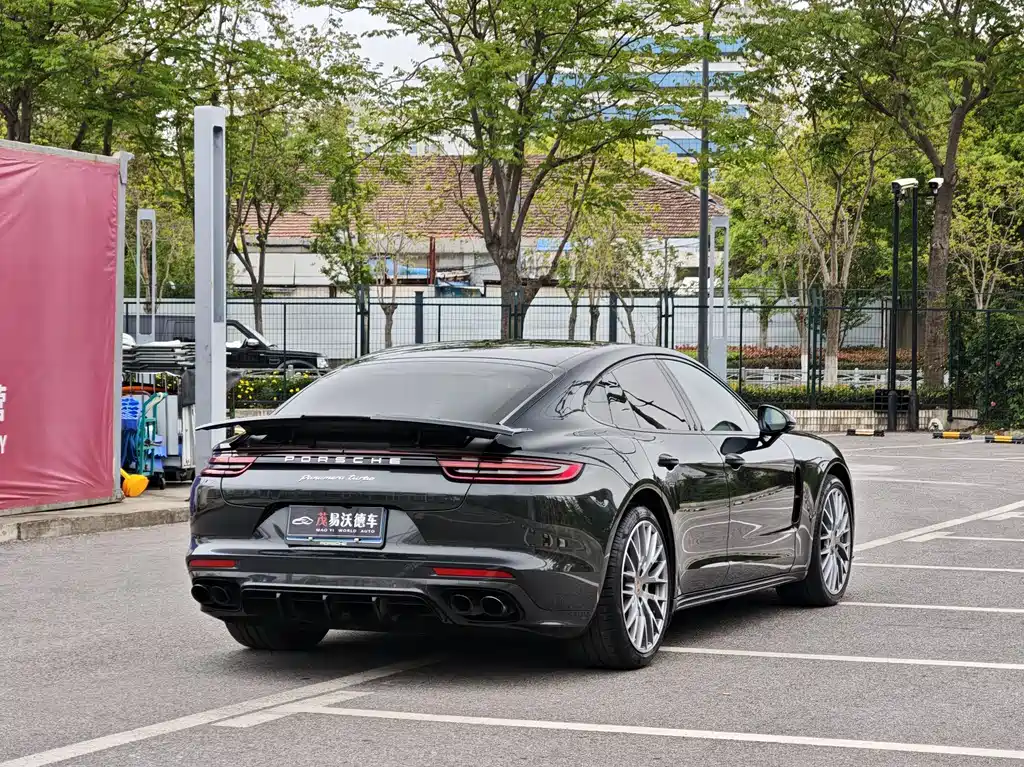 Porsche Panamera 2017 — фото 5