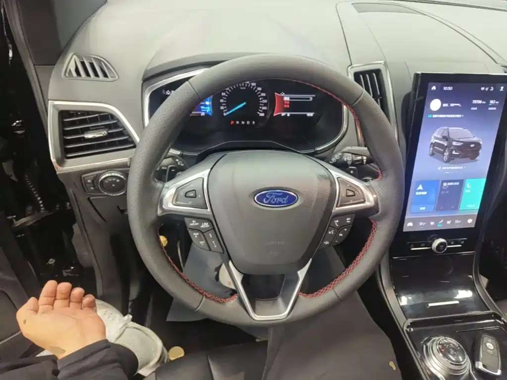 Ford Edge 2020 — фото 11