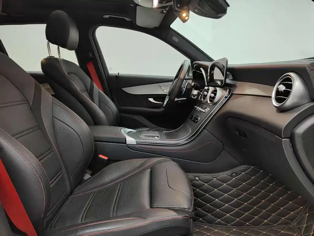Mercedes-Benz GLC AMG 2020 — фото 20