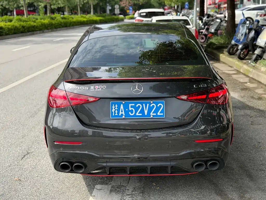 Mercedes-Benz C-Class AMG 2024 — фото 4