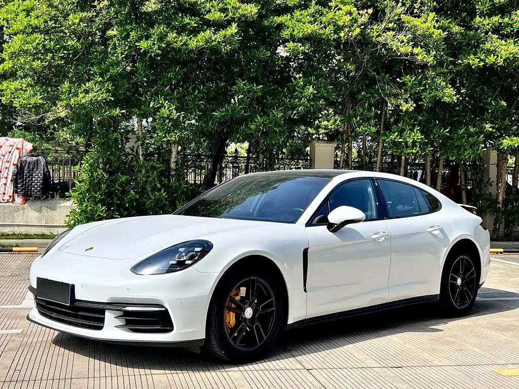 Porsche Panamera 2019