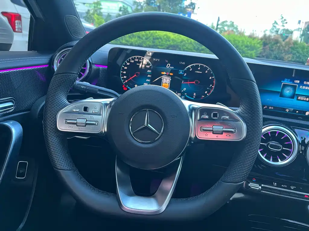 Mercedes-Benz A-Class 2022 — фото 19