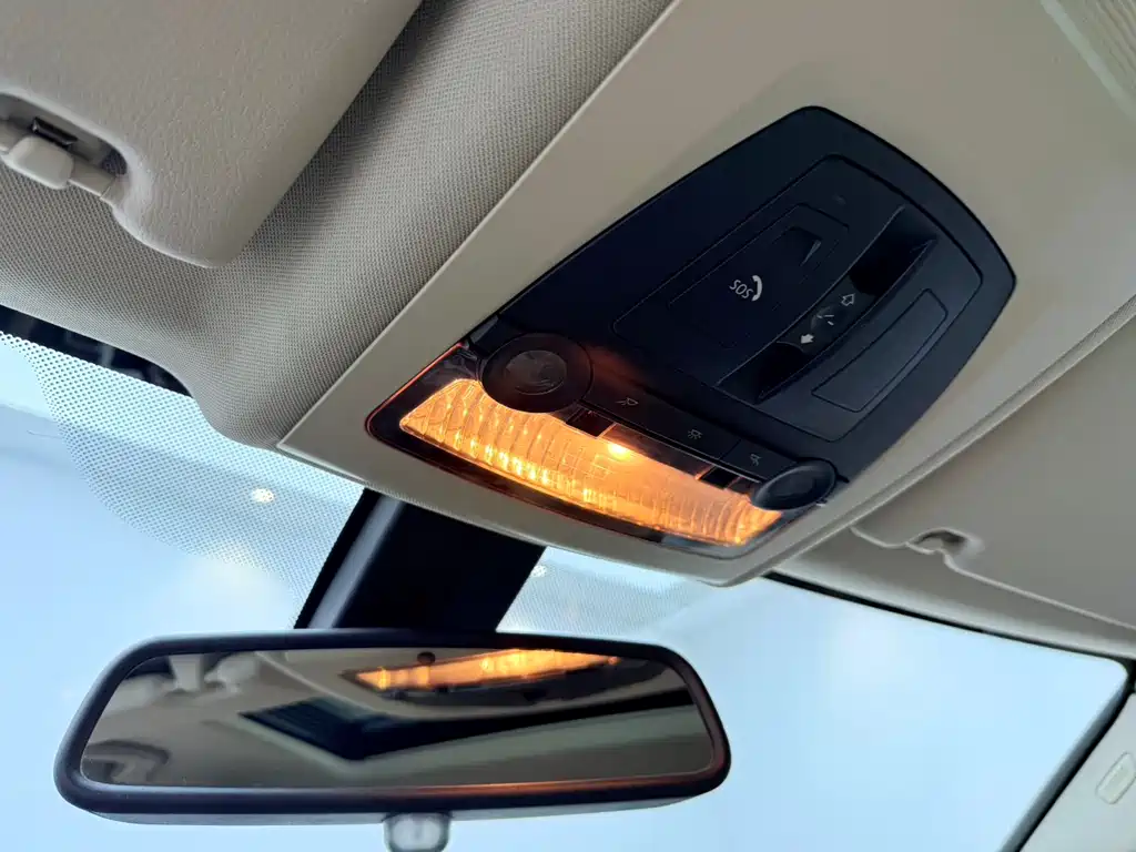 BMW 5 Series 2013 — фото 10