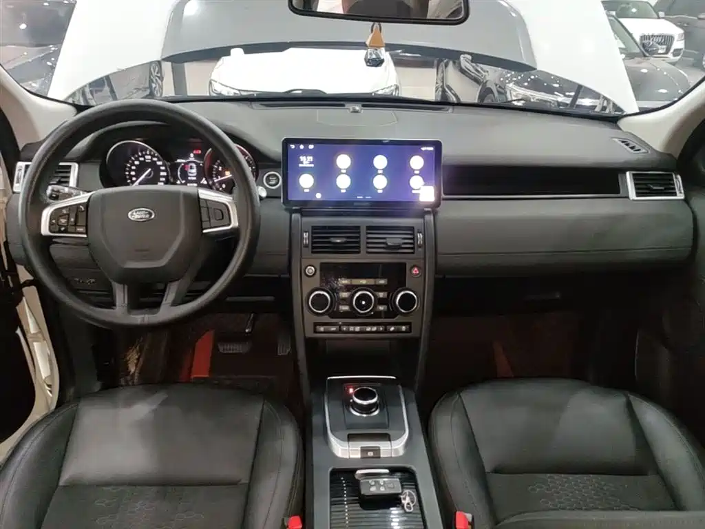 Land Rover Discovery Sport 2018 — фото 10