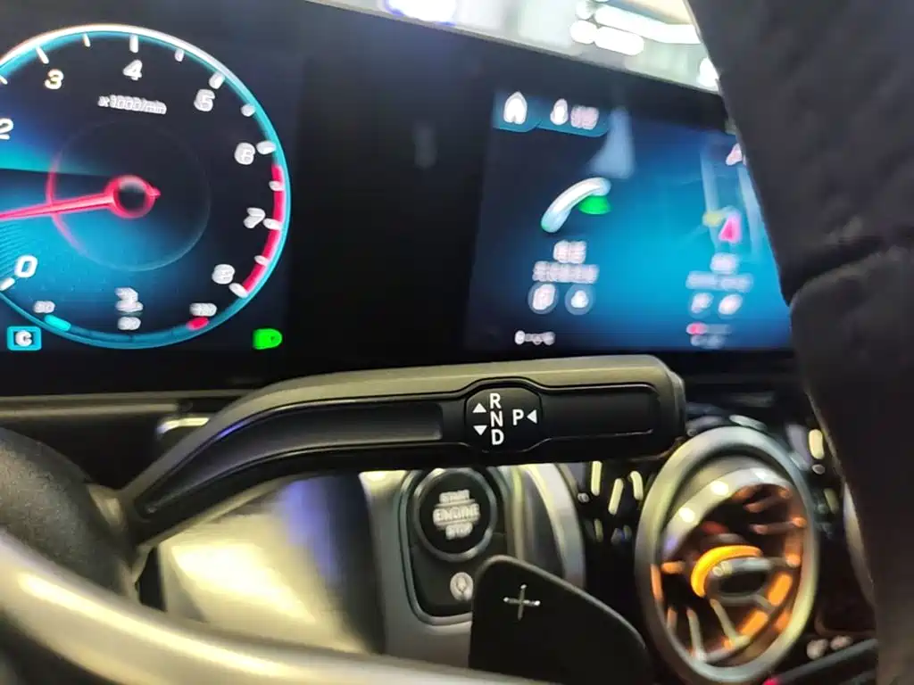 Mercedes-Benz GLB 2020 — фото 14