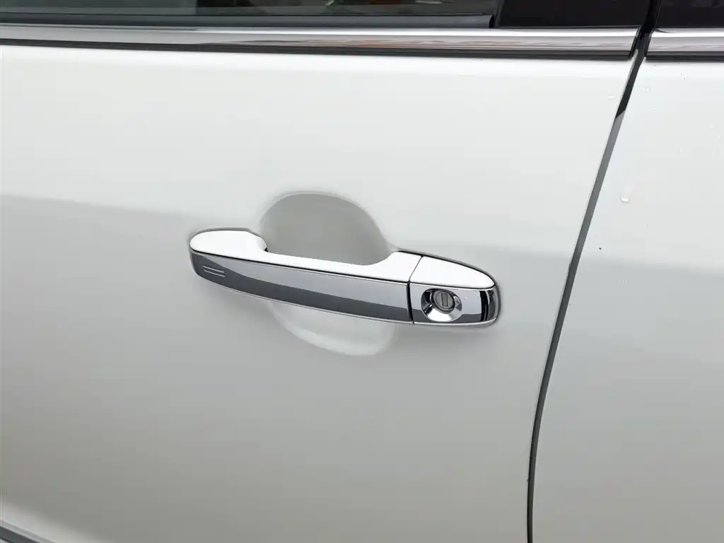Toyota Camry 2016 — фото 18