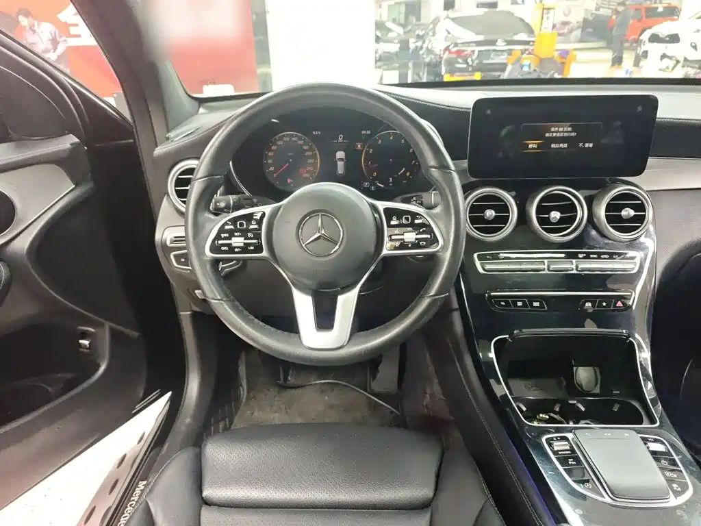 Mercedes-Benz GLC 2020 — фото 11