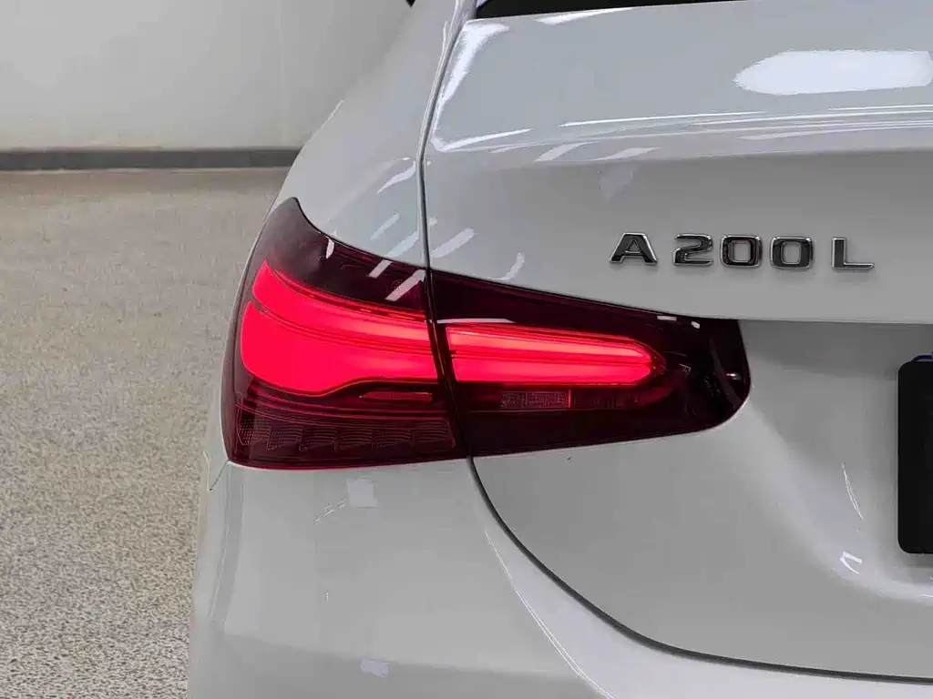 Mercedes-Benz A-Class 2025 — фото 8