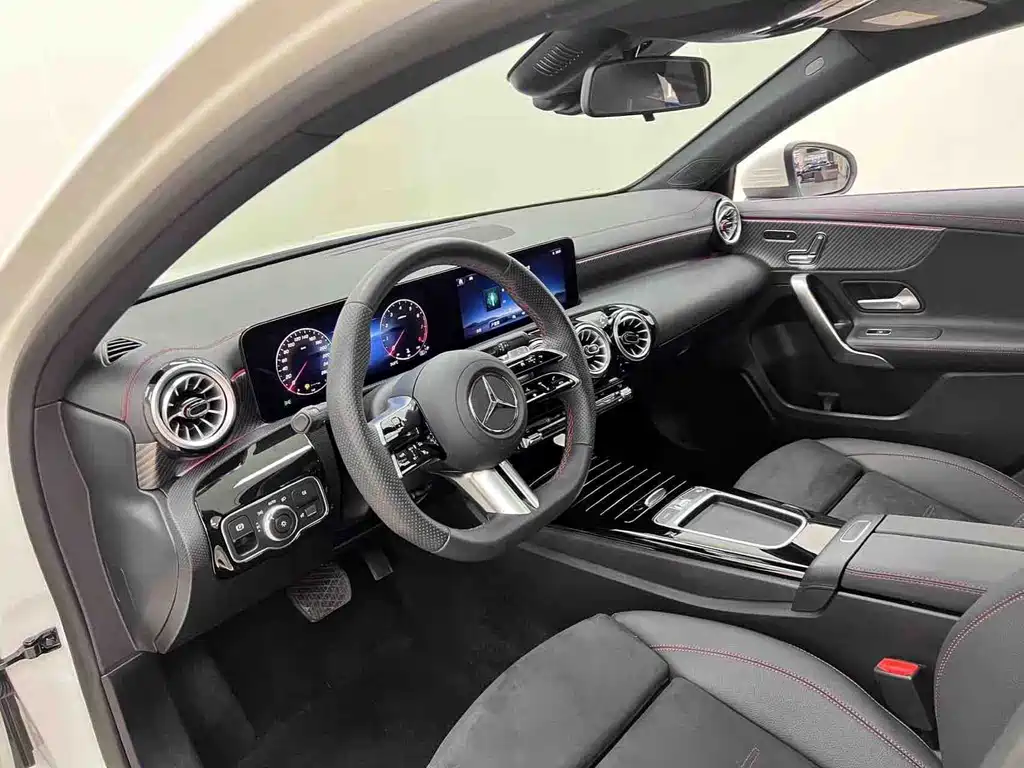 Mercedes-Benz A-Class 2025 — фото 10