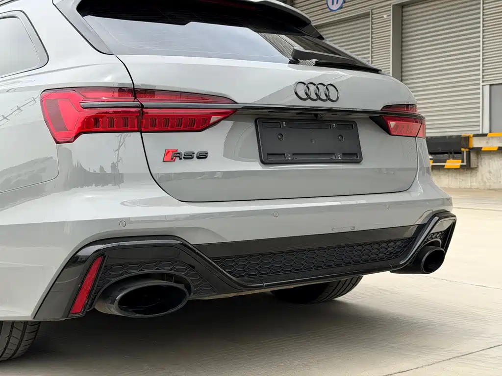 Audi RS 6 2021 — фото 28