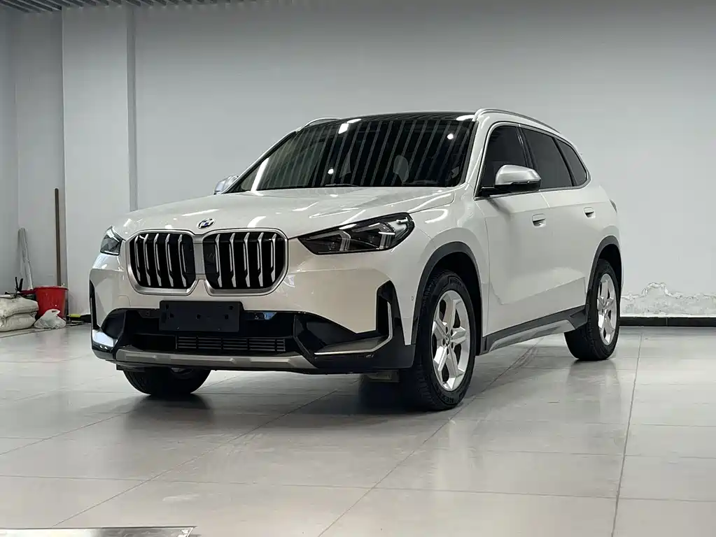 BMW X1 2024 — фото 1
