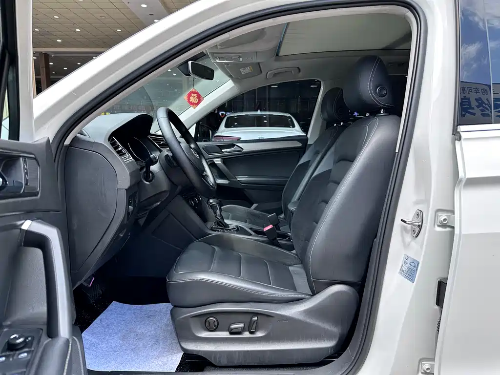 Volkswagen Tiguan L 2018 — фото 2