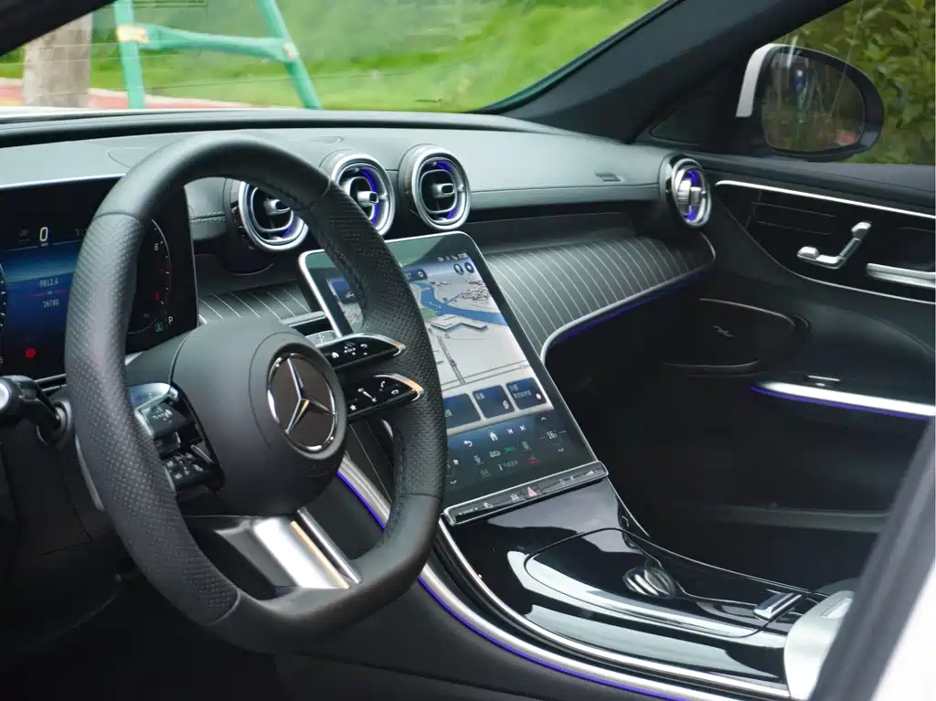 Mercedes-Benz C-Class 2023 — фото 14